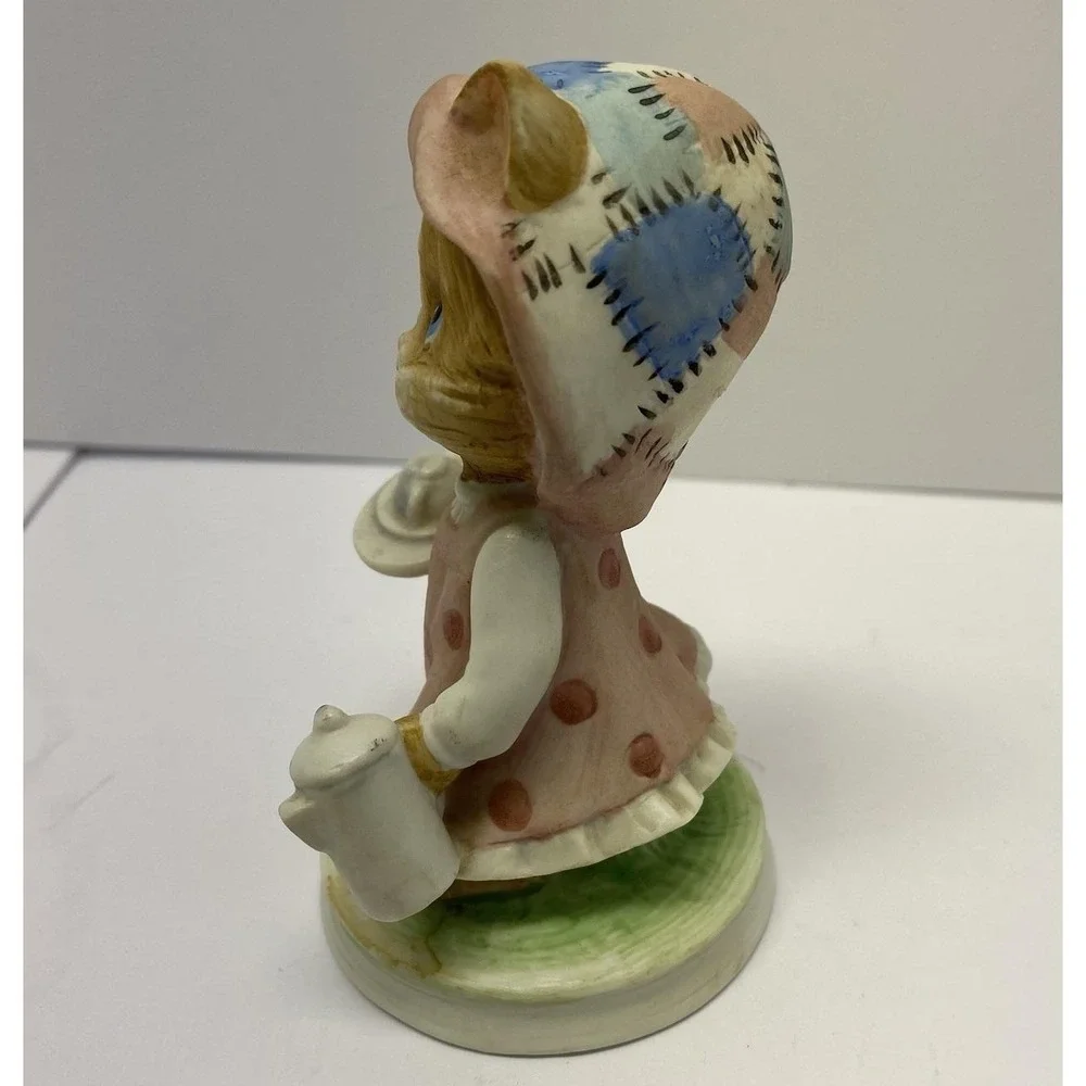 Vintage Lefton China hand Painted  Cat Decorative  Figurine  #324‎